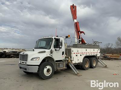 2015 Freightliner M2106 T/A Bucket Truck
