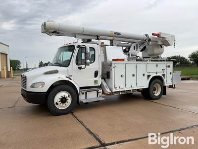 2009 Freightliner M2-106 2WD S/A Bucket Truck