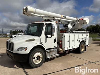 2009 Freightliner M2-106 2WD Bucket Truck