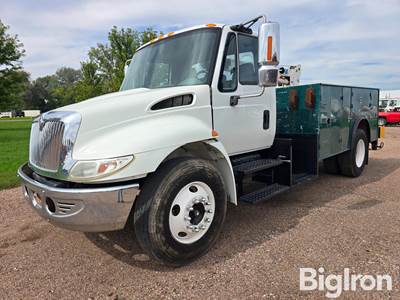 2003 International 4300 Service/Boom Truck