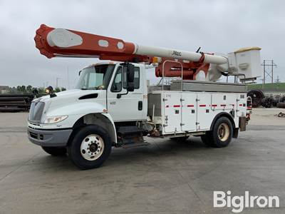 2007 International DuraStar DT4400 SBA 4x2 S/A Bucket Truck