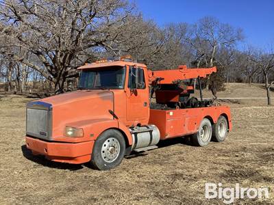 1994 White GMC Boom/Tow Truck