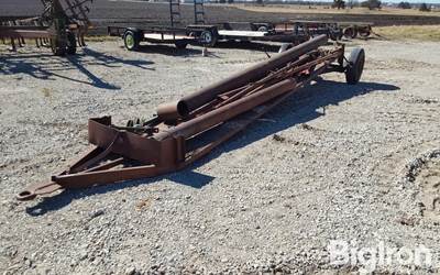Construction Pipe w/Trailer