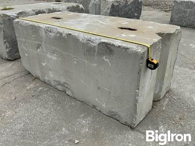 6' x 3' x 2.5' Interlocking Concrete Blocks
