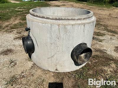 90 Degree Concrete Manhole