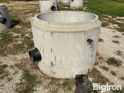 Inline Concrete Manhole