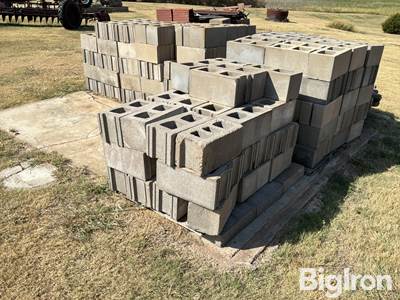 16x8x8 Concrete blocks
