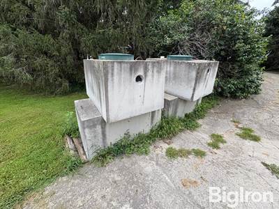 500 Gal Concrete Tank Tops