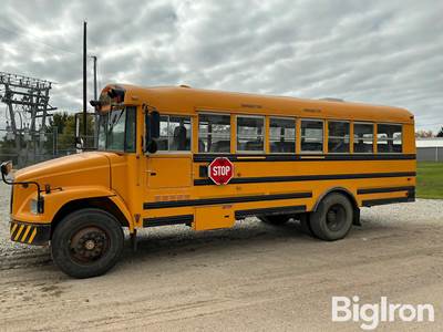 2005 Freightliner FS65 Passenger School Bus