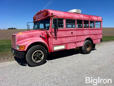 1991 International 3700 Bus