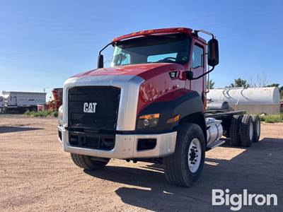 2017 Cat CT660 T/A Cab & Chassis Truck