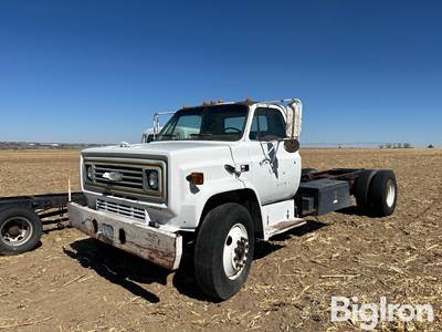1988 Chevrolet C7 S/A Cab & Chassis Truck