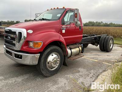 2015 Ford F750 XLT Super Duty Cab & Chassis