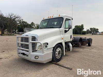 2012 Freightliner Cascadia Tri/A Cab & Chassis