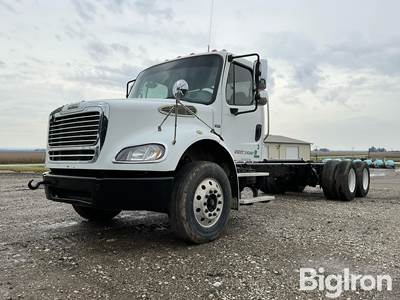 2010 Freightliner Business Class M2 112 T/A Cab & Chassis