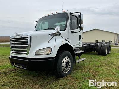 2010 Freightliner Business Class M2 112 T/A Cab & Chassis