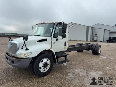 2003 International 4200 Cab and Chassis
