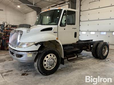 2013 International 4400 S/A Cab & Chassis