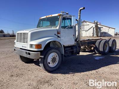 1992 International 4900 T/A Cab & Chassis