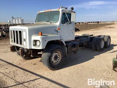 2000 International T/A Cab & Chassis