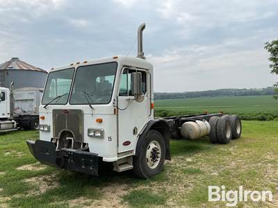 2004 Peterbilt 320 Cab & Chassis