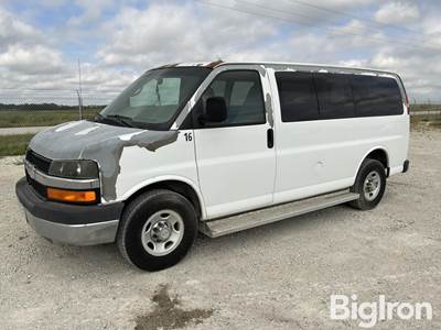 2009 Chevrolet Express G3500 2WD Van