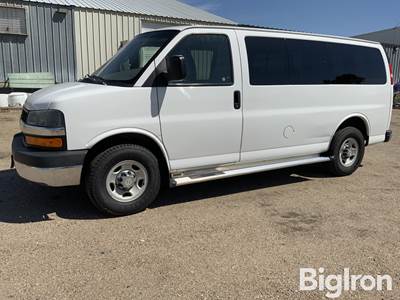 2010 Chevrolet Express G3500 LT Van