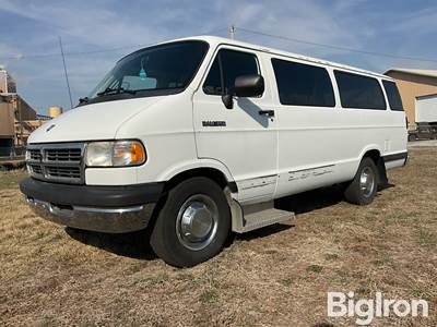1994 Dodge Ram Wagon 350 Passenger/Cargo Van