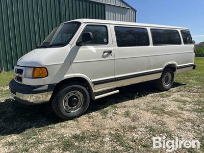2001 Dodge Ram B3500 2WD Passenger/Cargo Van