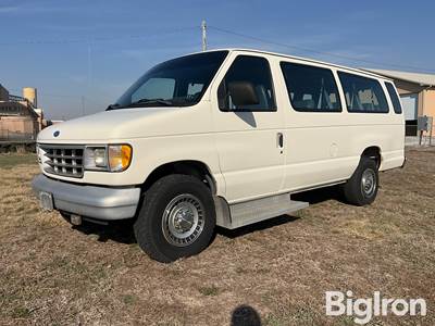 1992 Ford E350 Club Wagon Passenger/Cargo Van