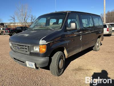 2003 Ford E350 Econoline 2WD Van