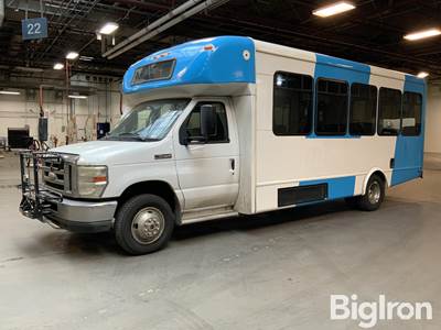 2016 Ford E450 Super Duty Econoline Cutaway Van