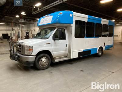 2024 Ford E450 Super Duty Econoline Cutaway Van