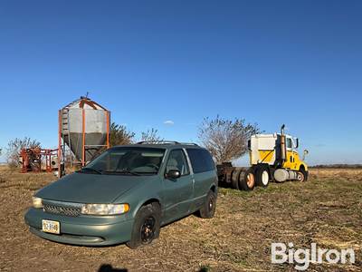 1996 Nissan Quest XE Van