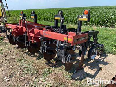 Case 2500 5R30 Rip Strip Deep Chisel