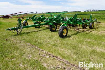2013 John Deere 2410 24' Chisel Plow w/4-Bar Harrow