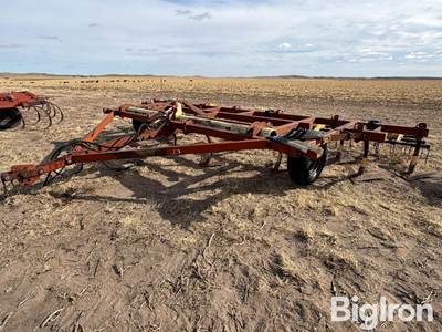 Krause 1073 Chisel Plow