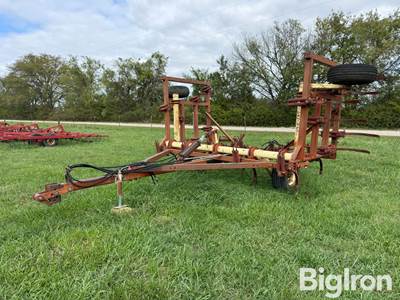 Krause 742A Chisel Plow