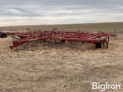 Sunflower 2330-30 Chisel Plow