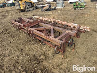3-Pt Mounted Chisel Plow