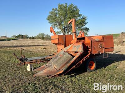 Allis-Chalmers 66 All Crop Pull-Type Combine W/Cornhead