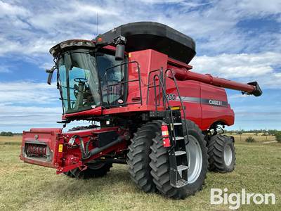 2013 Case 8230 AFS 2WD Combine