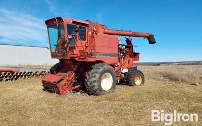 1985 Case IH 1480 4WD Combine