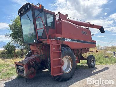 Case IH 1660 Axial-Flow 2WD Combine