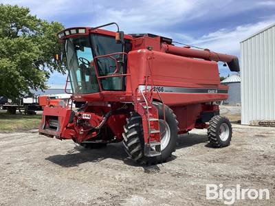 Case IH 2166 Axial-Flow 2WD Combine