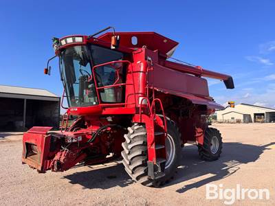 2004 Case IH 2366 Combine