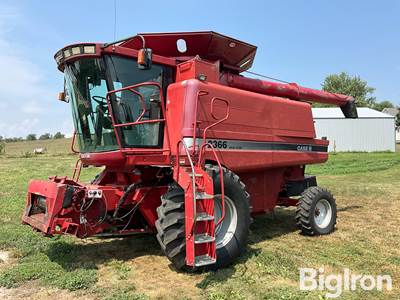 2000 Case IH 2366 2WD Combine