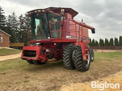 Case IH 2388 Combine