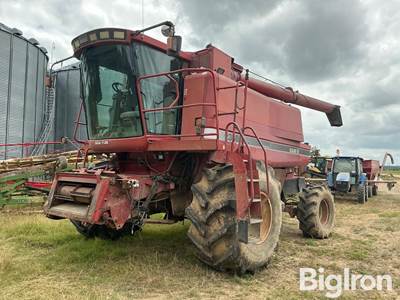 Case IH 2388 Combine