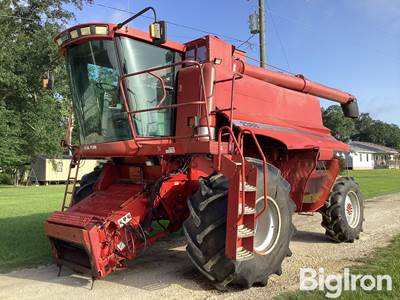 1998 Case IH 2388 Axial-Flow 4WD Combine